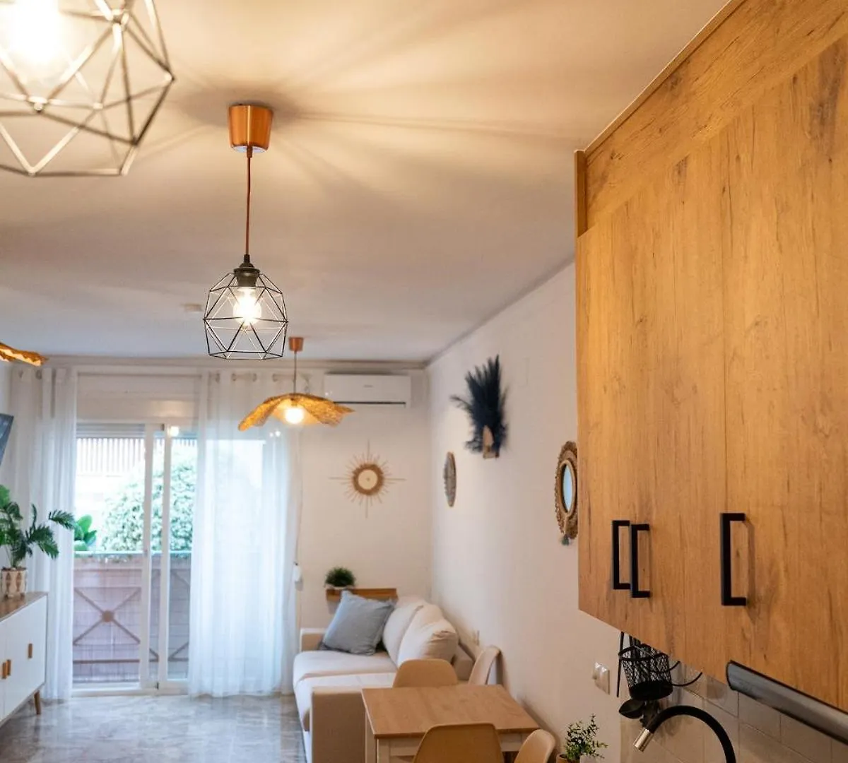 Loft On The Beach And A Few Steps From Downtown トレモリノス 0*,  スペイン